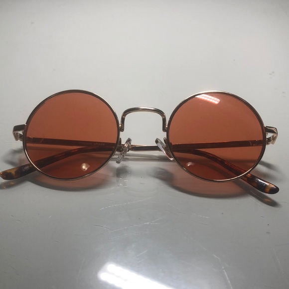 (FREE w PURCHASE OF 3+) Retro Inspired Circle Sunglasses - Picture 1 of 2